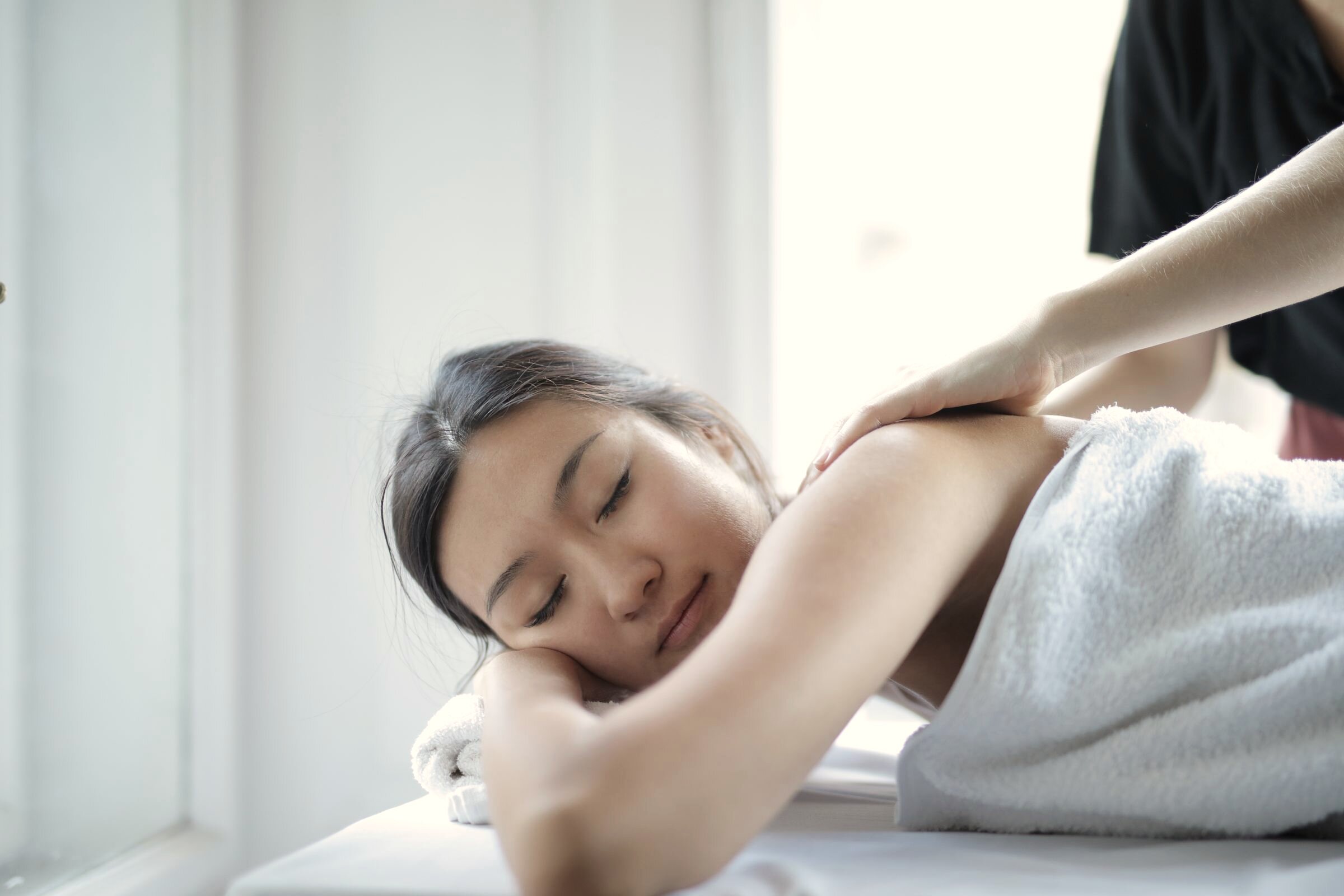 Symbolbild: Achtsame Massagebehandlung